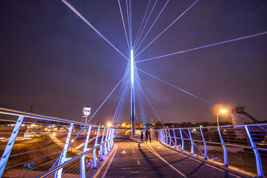 Barrier bicycle crossing