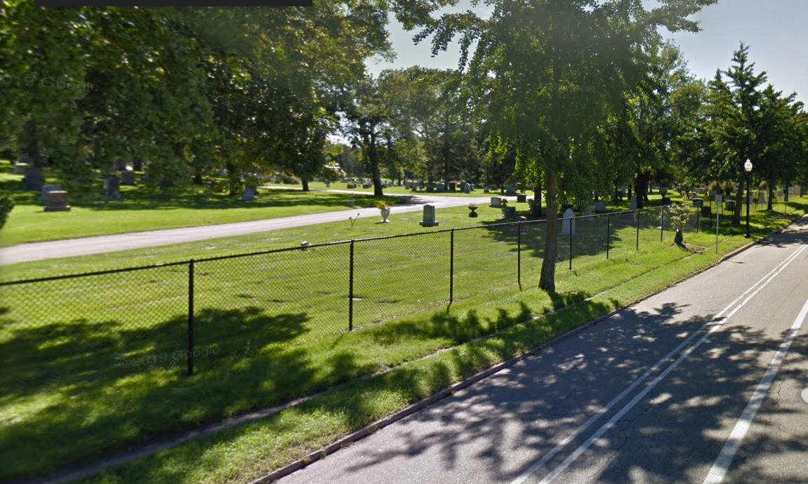 Sidewalk gap next to sidewalk, before being filled with the construction of a new sidewalk